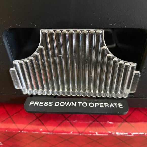 Wembley Automatic Card Shuffler Deck of Cards/Gifts - Picture 4 of 7